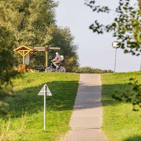 Ferienwohnung Ostseeblick Mit Balkon Wustrow  Extérieur photo